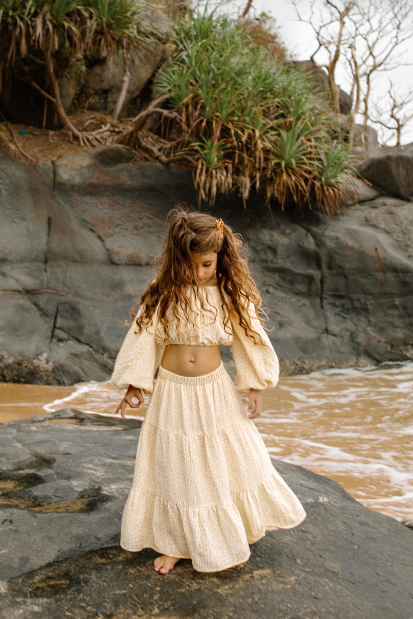 Муслиновый костюм в желтый цветочный принт