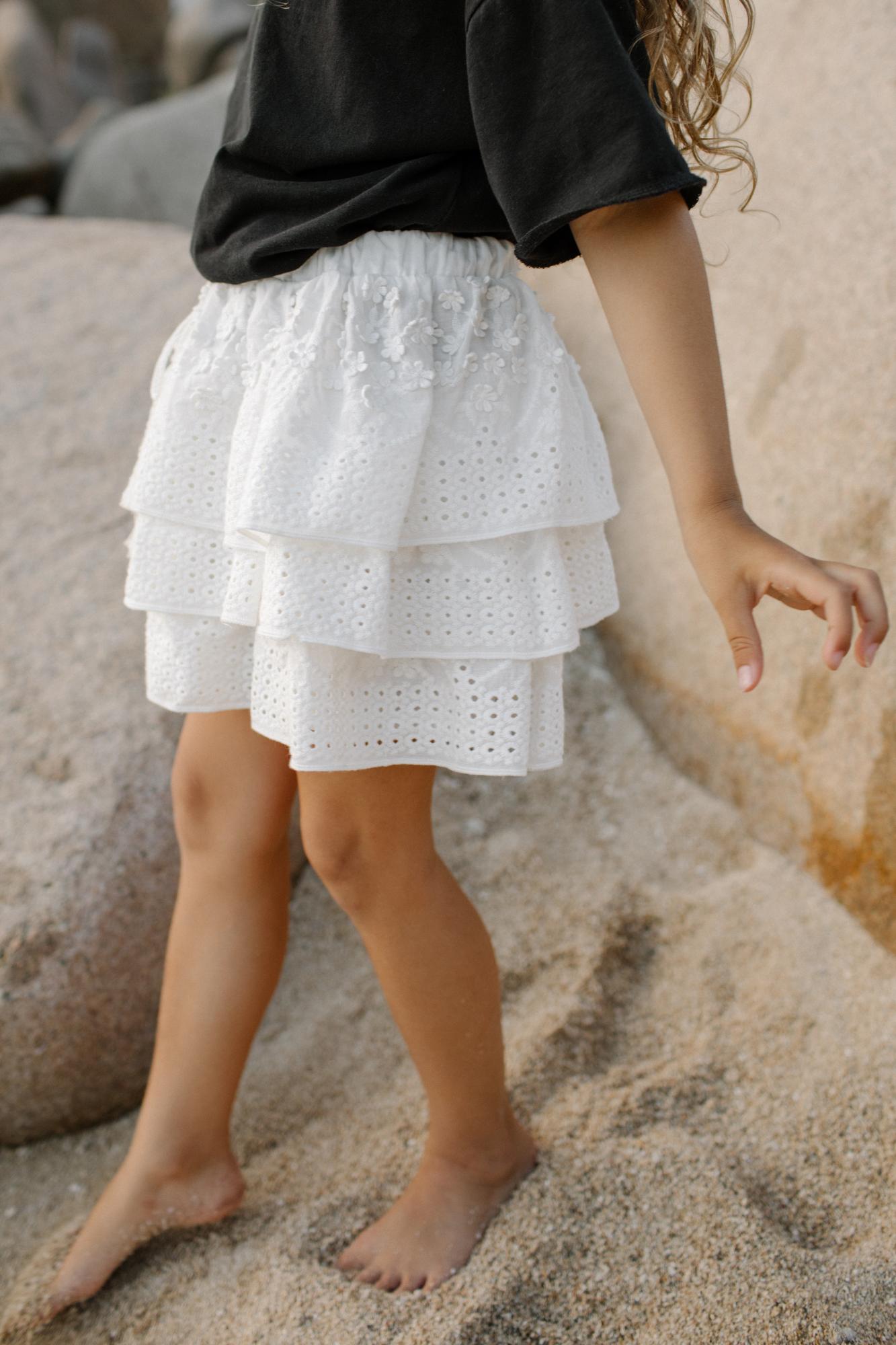 Юбка-шорты из шитья молочная