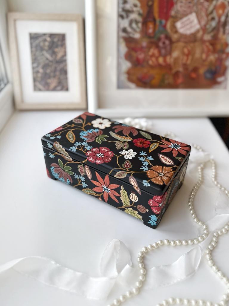 Шкатулка деревянная с росписью