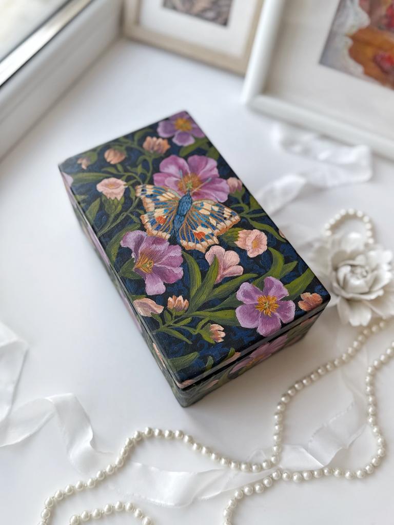 Шкатулка деревянная с росписью