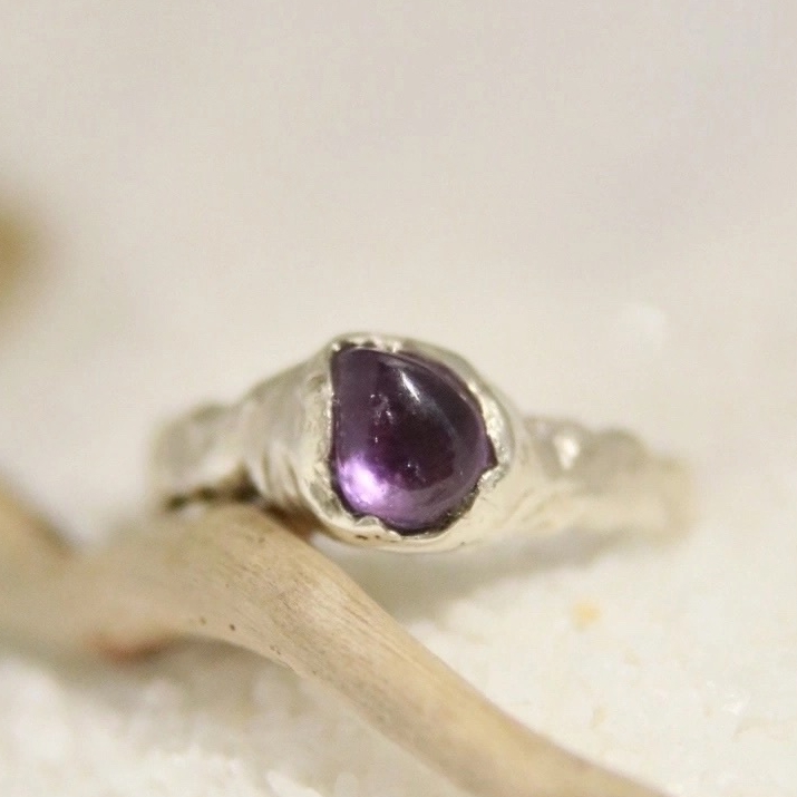 Кольцо с натуральным камнем "Айсберг"