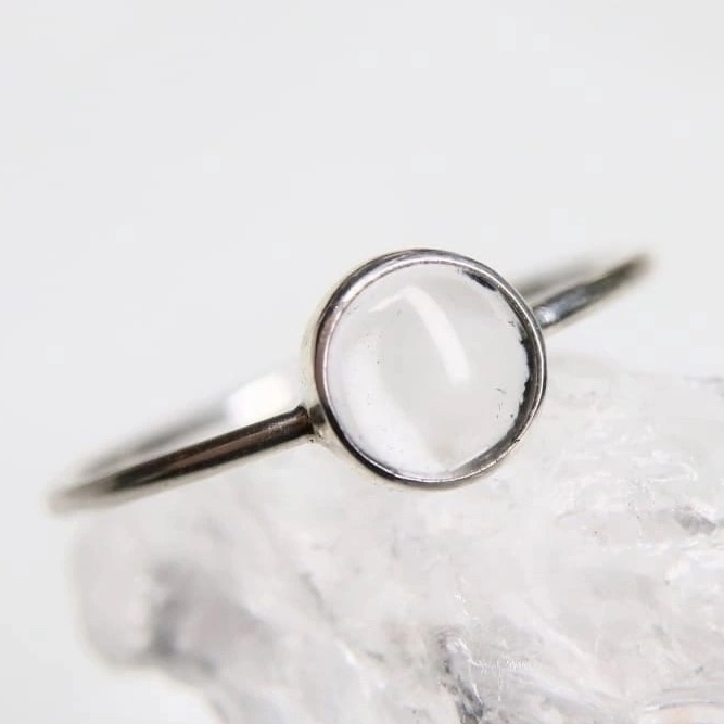 Кольцо с натуральным камнем