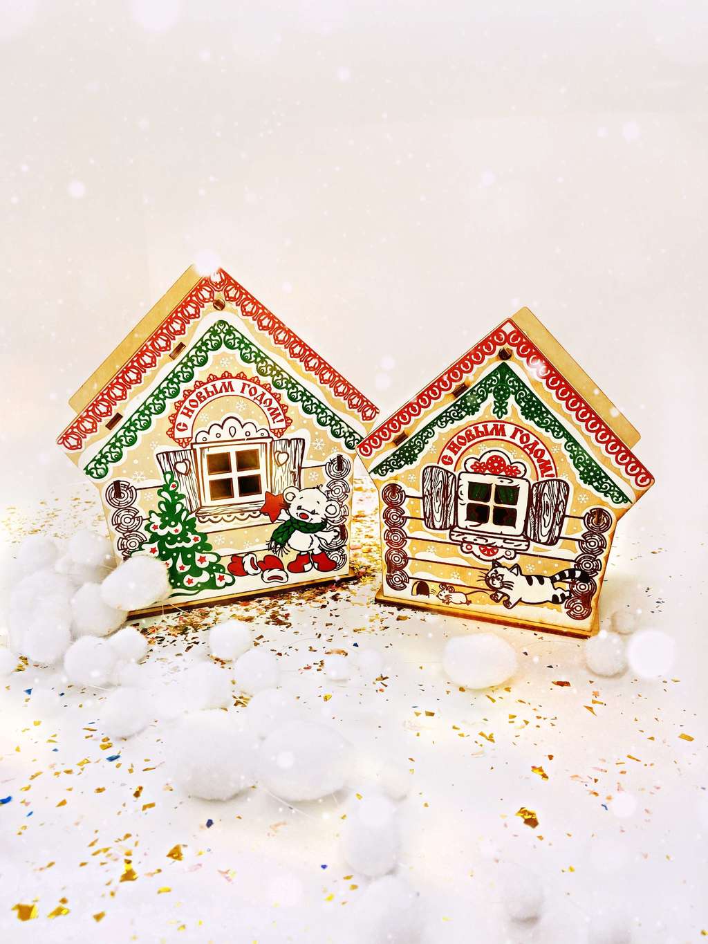 Избушка в искрящемся снегу