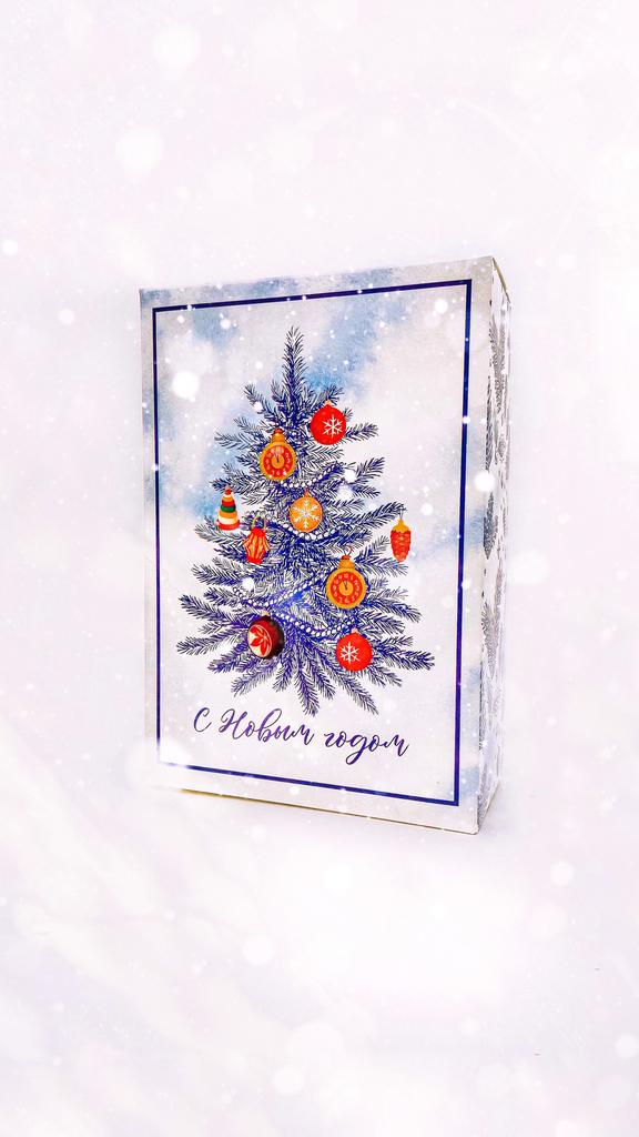 Ёлка с игрушками