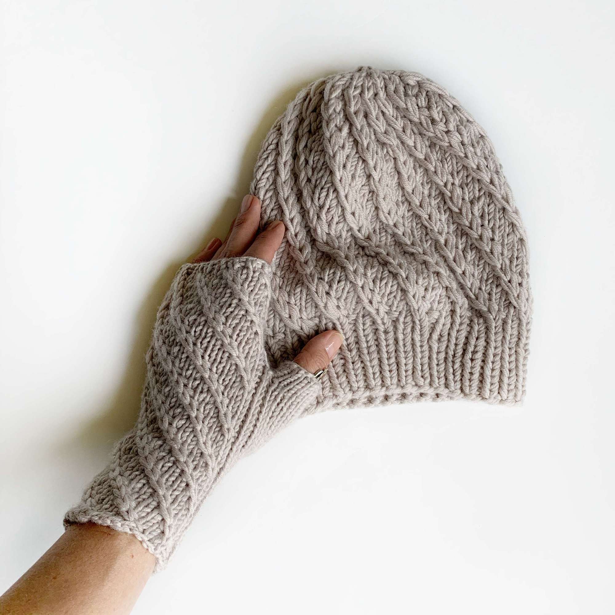 МК Комбо Diagonal hat & mittens