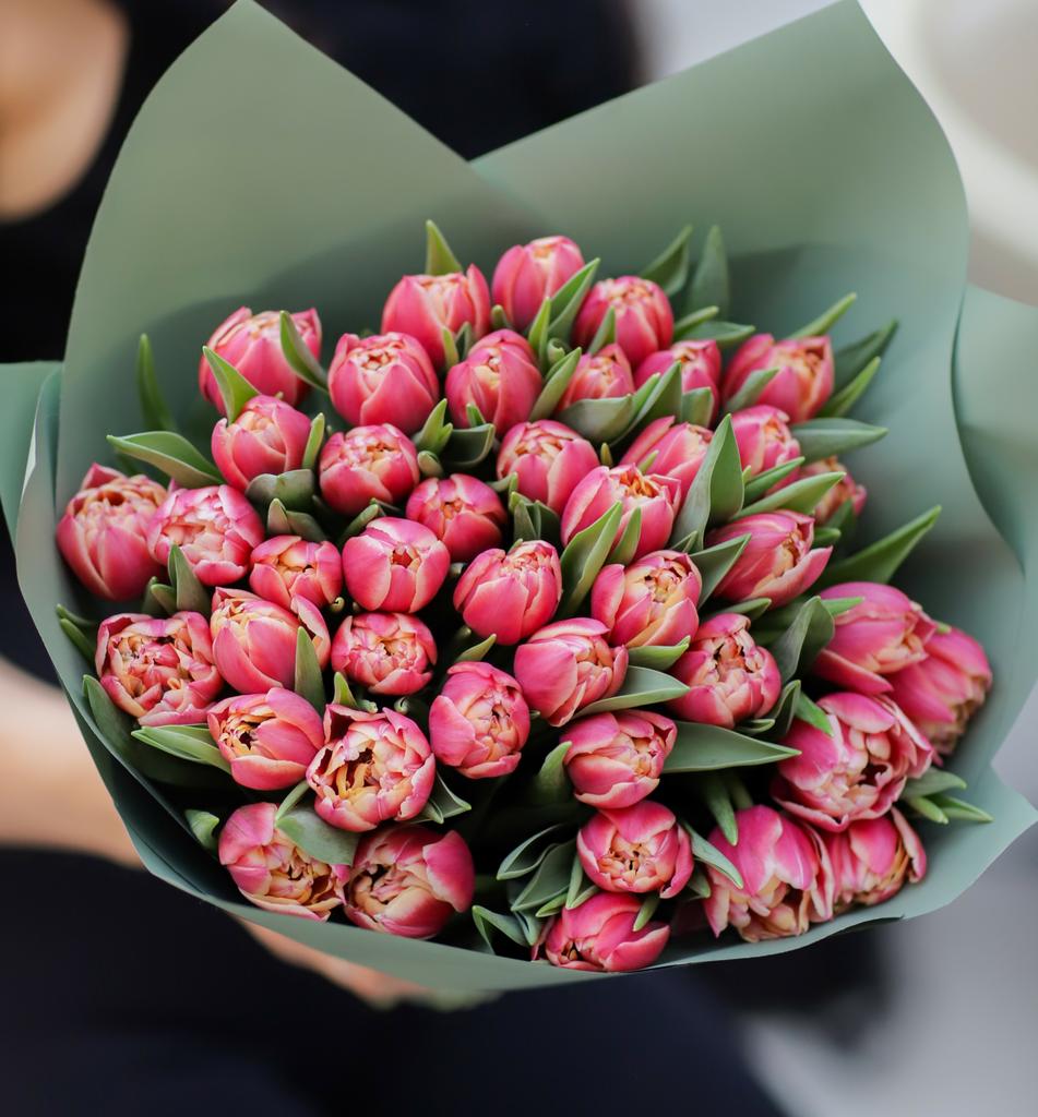 Моно из пионовидных тюльпанов