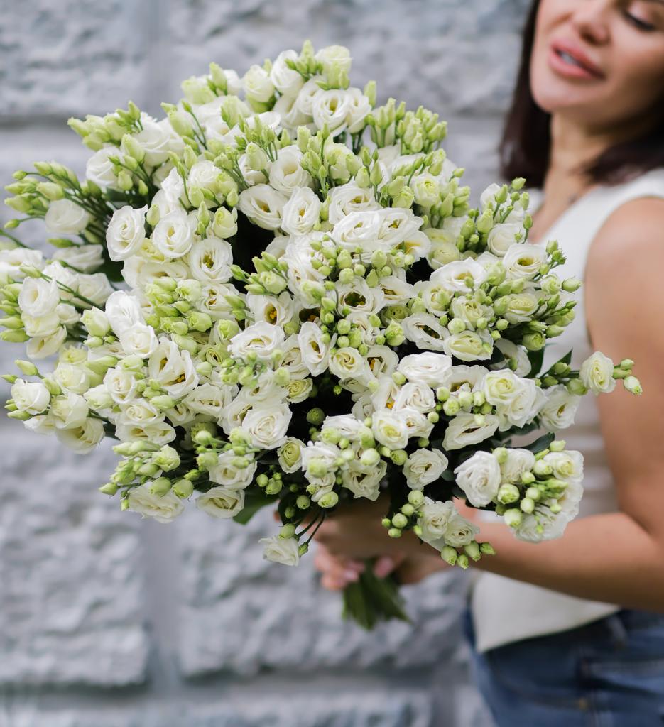 Моно из эустомы