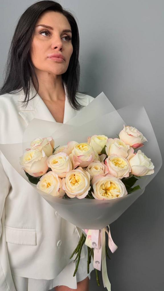 Моно из роз julia