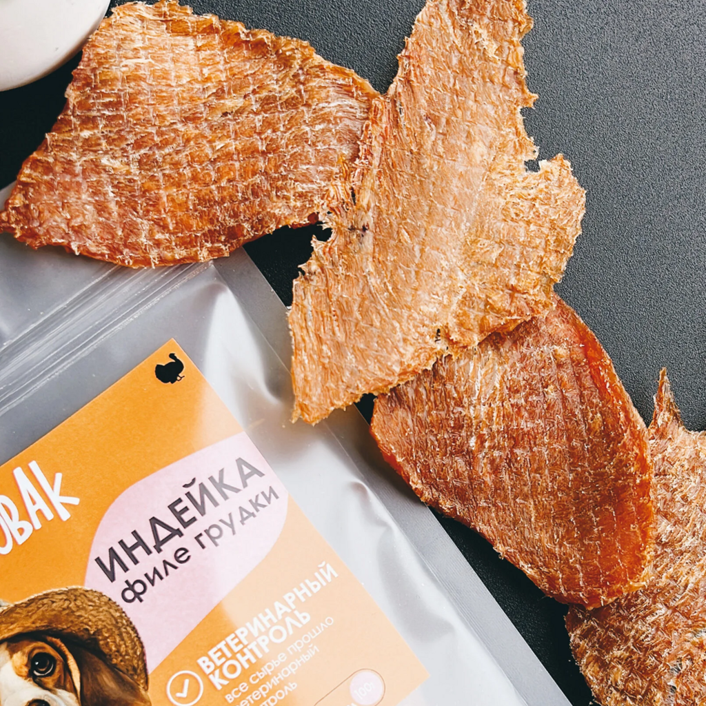 LubiSobak лакомство для домашних животных "Филе индейки слайсы" 30гр.