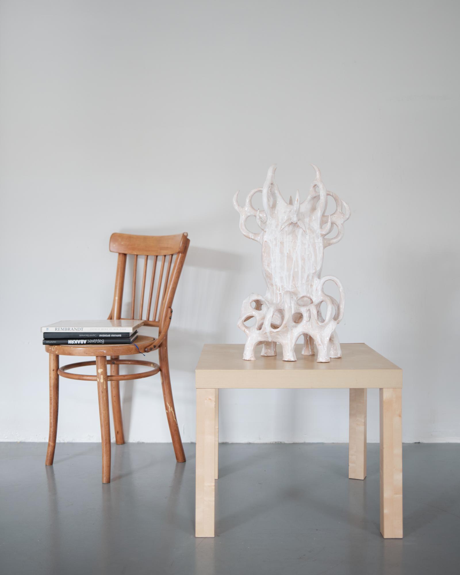 Скульптура Соня Чудомище