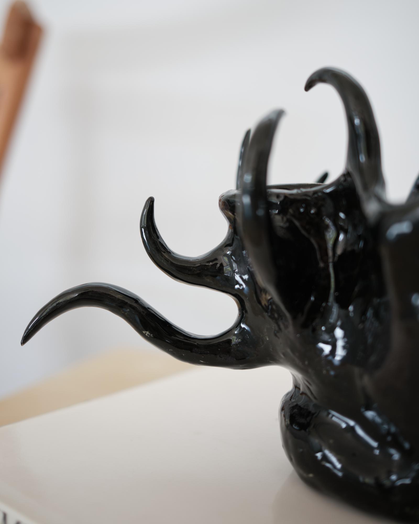 Скульптура Соня Чудомище