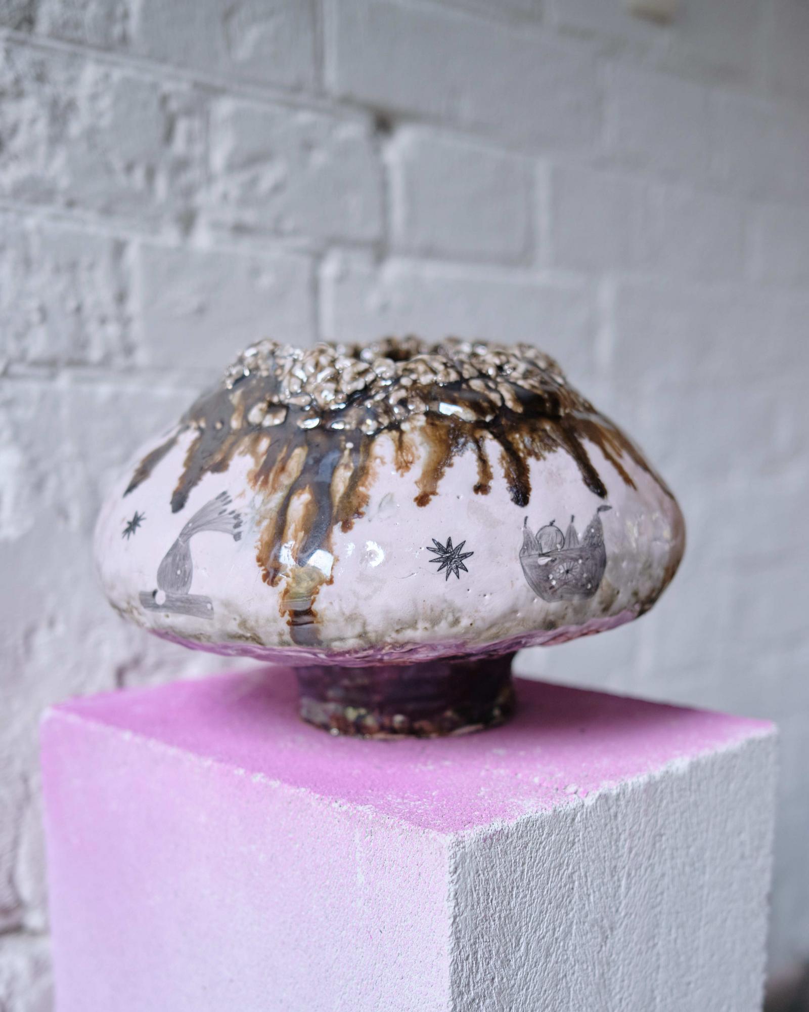 "ALL FLOWERS ARE BEAUTIFUL" Оливка