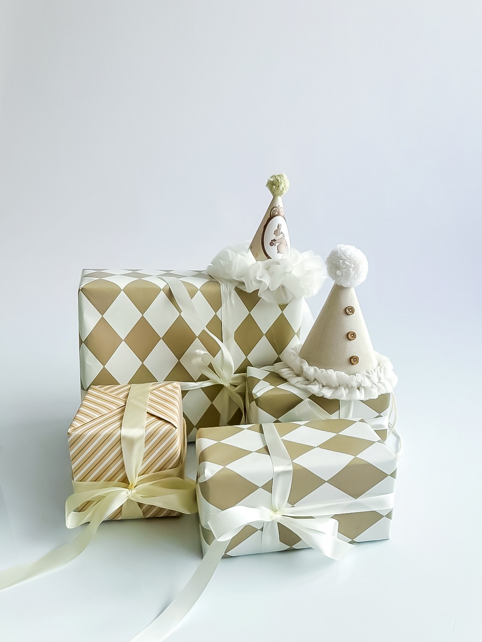 Подарки и колпачки