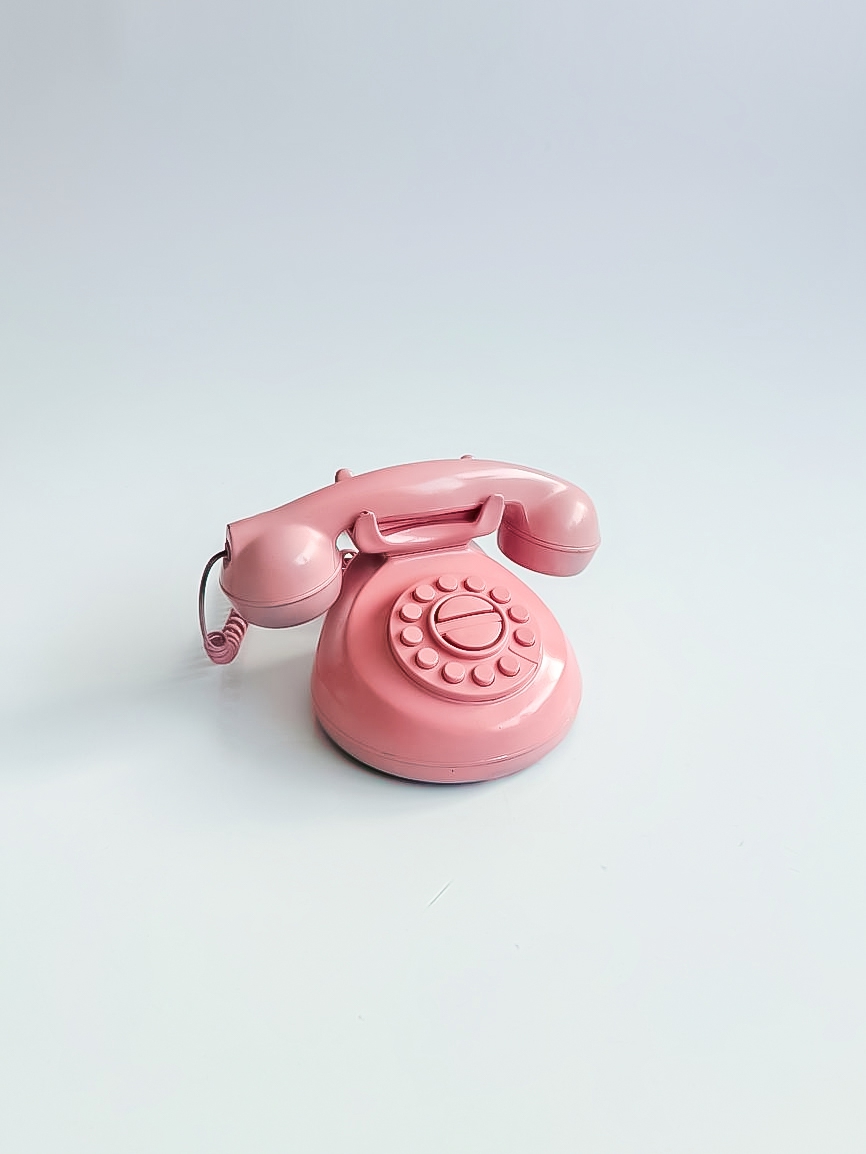 Телефон розовый