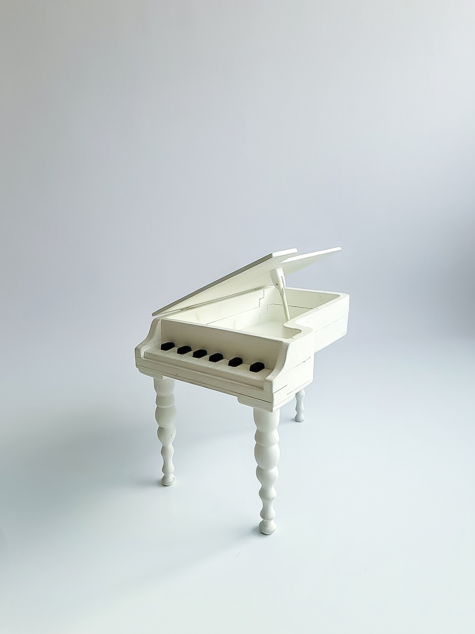 Белый рояль