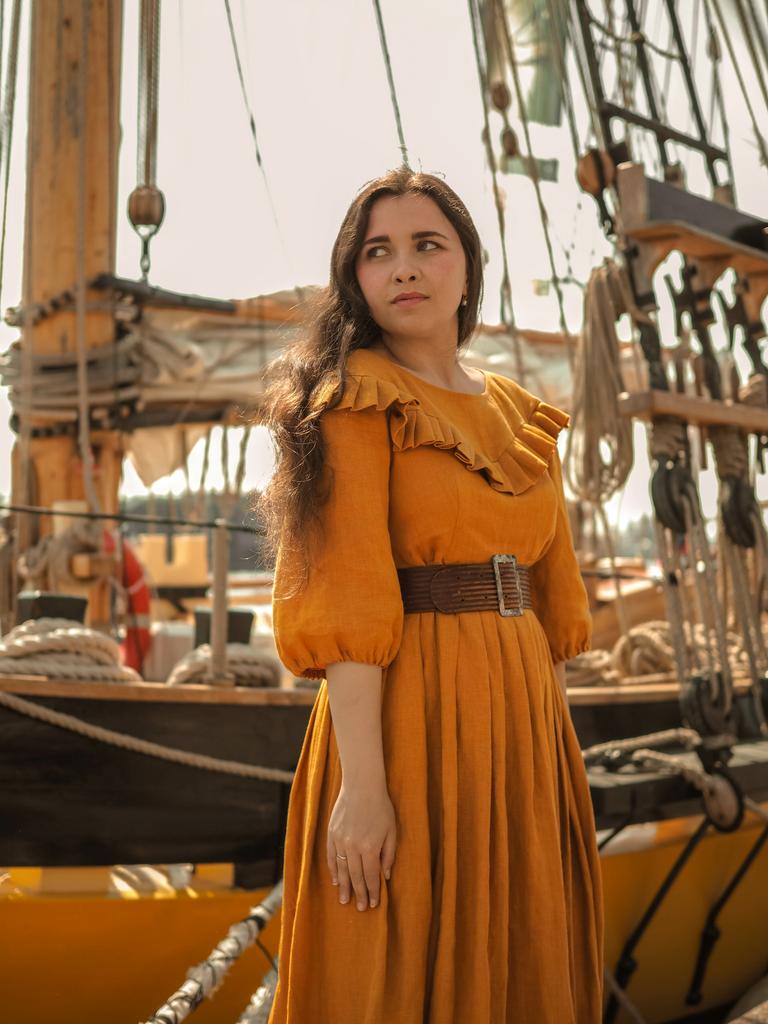 Платье "Маленькие женщины" - ЭММИ горчица