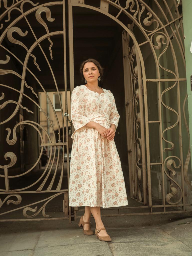 Платье с завязками "розочки"