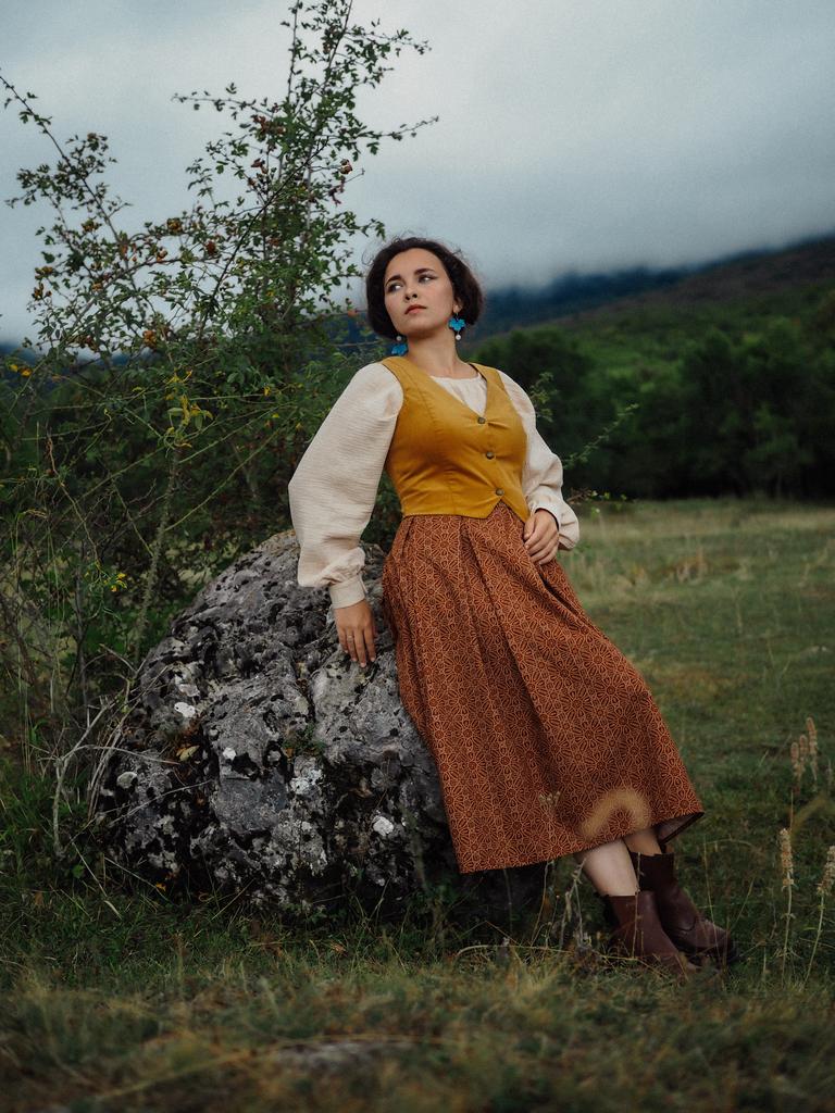 Жилетка «Шир» – горчичный микровельвет