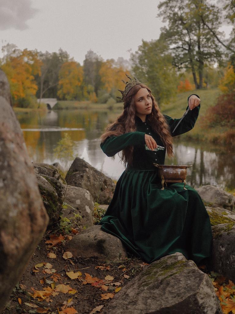 Платье «Когтевран» - изумрудный бархат