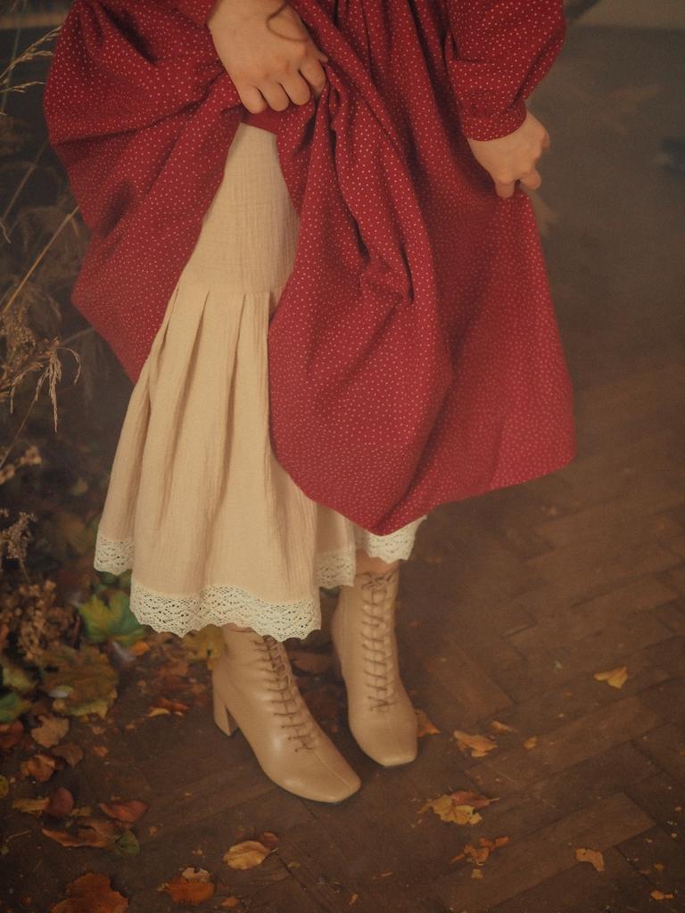 Подъюбник из бежевого муслина