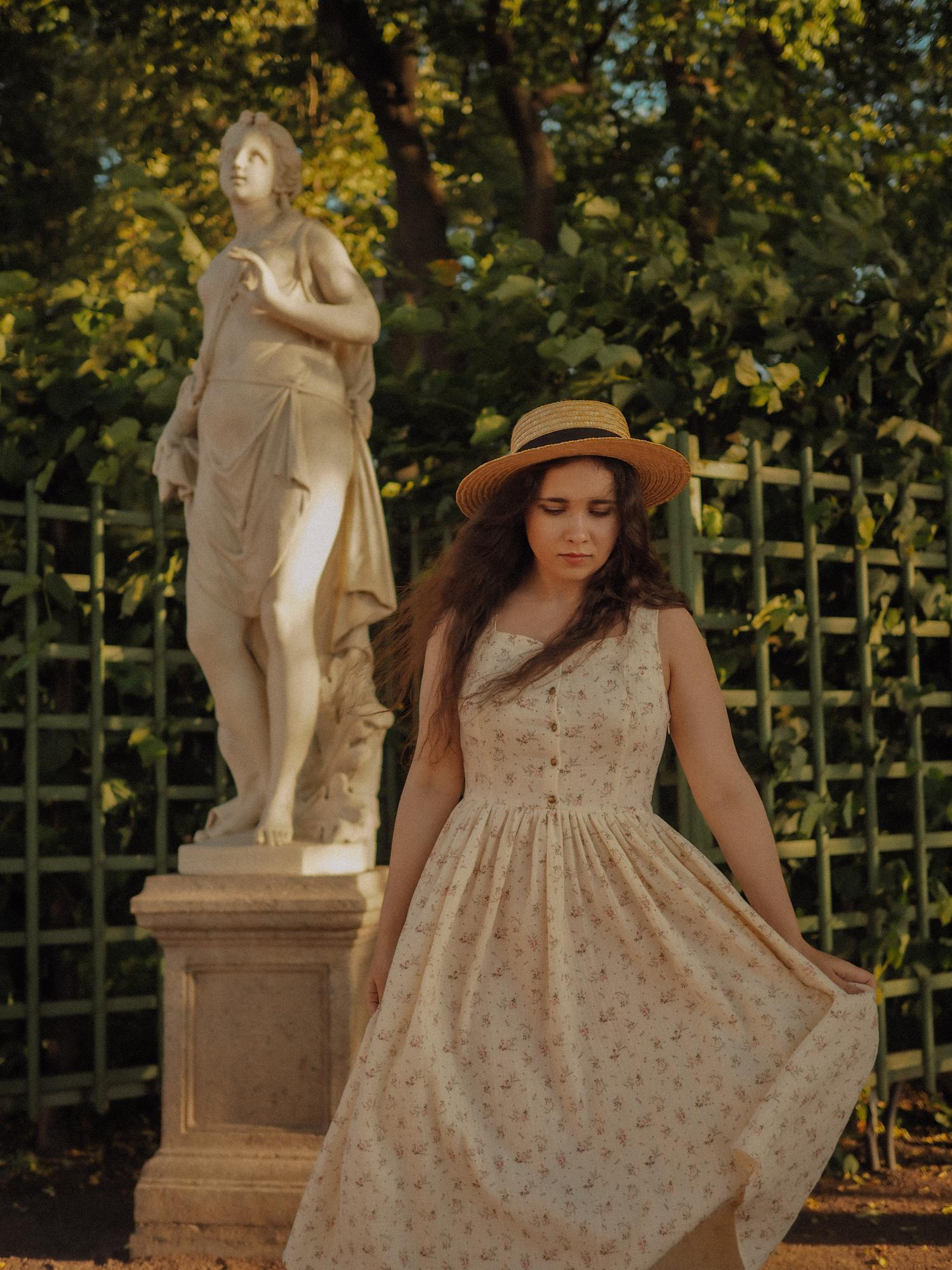 Сарафанчик "Таврический сад" из муслина "мелкие розочки"