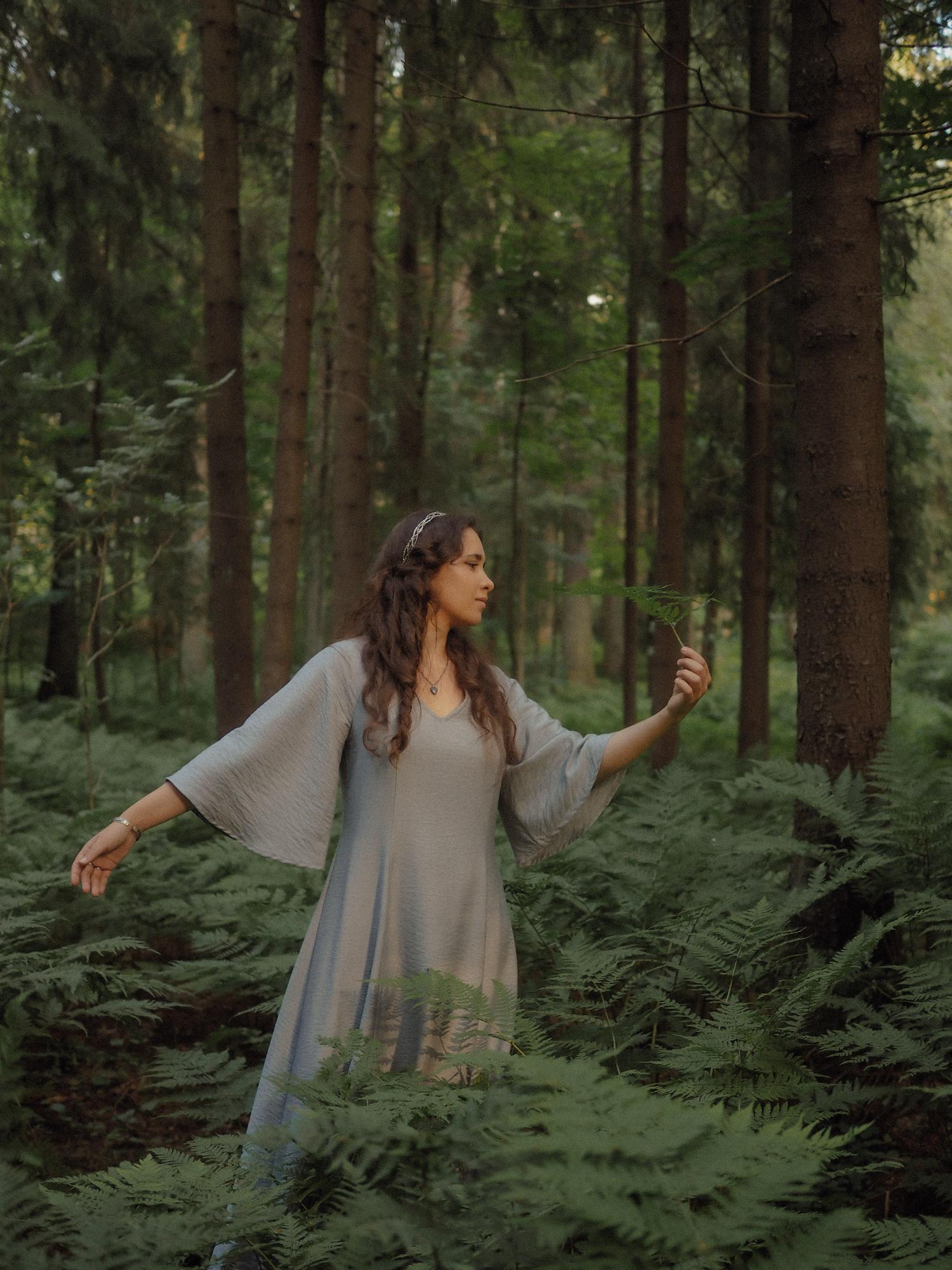 Платье «Галадриэль» из серебристой вискозы