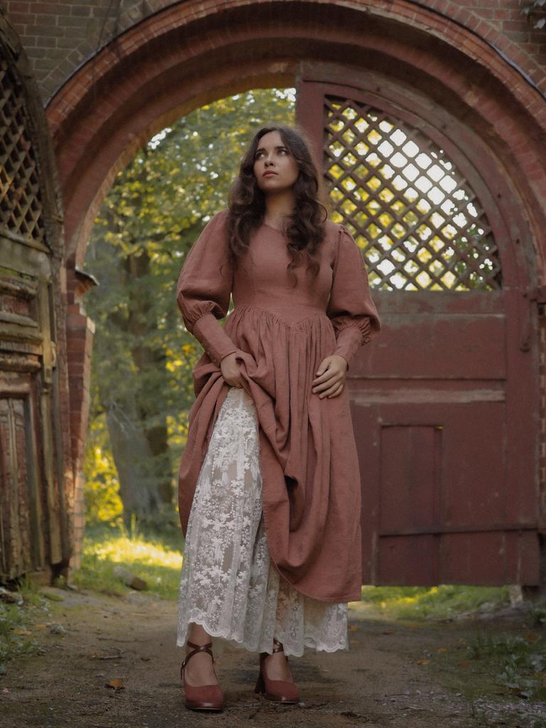 Подъюбник из вышивки на сетке