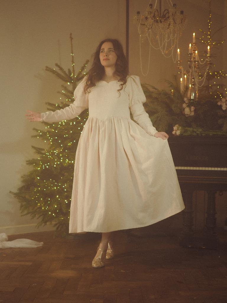 Платье "Белоснежка" из сливочной крапивы