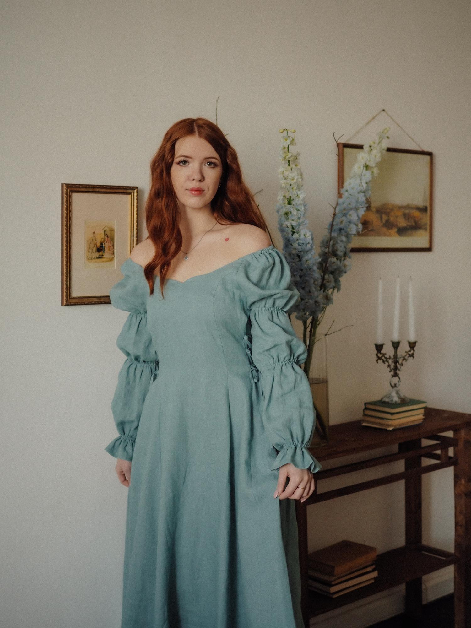 Платье «Арвен» из пыльно-голубого льна