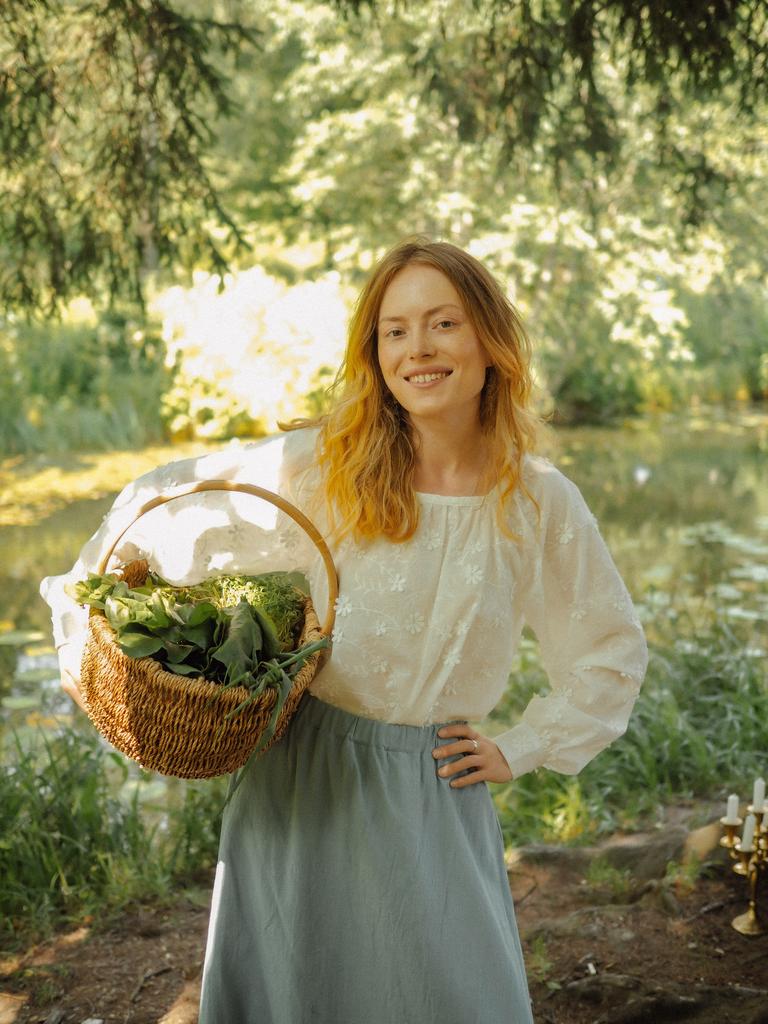 Блузка «Второй завтрак» -белый батист с вышивкой цветы