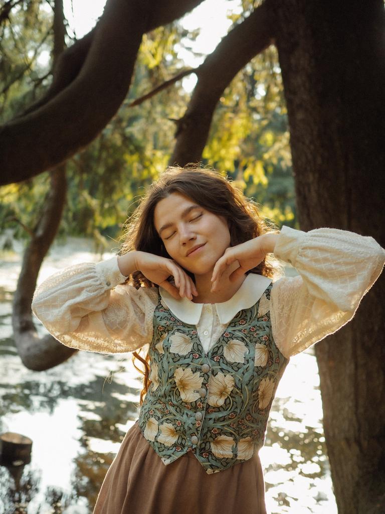 Жилетка «Шир» –Тюльпаны на зеленом