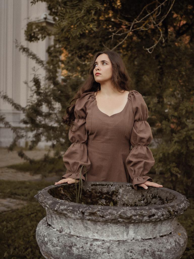Платье «Арвен» из шоколадной крапивы