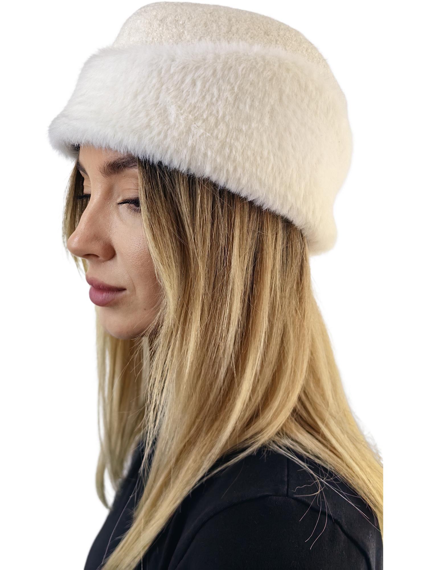 "Пирожок" с меховым отворотом