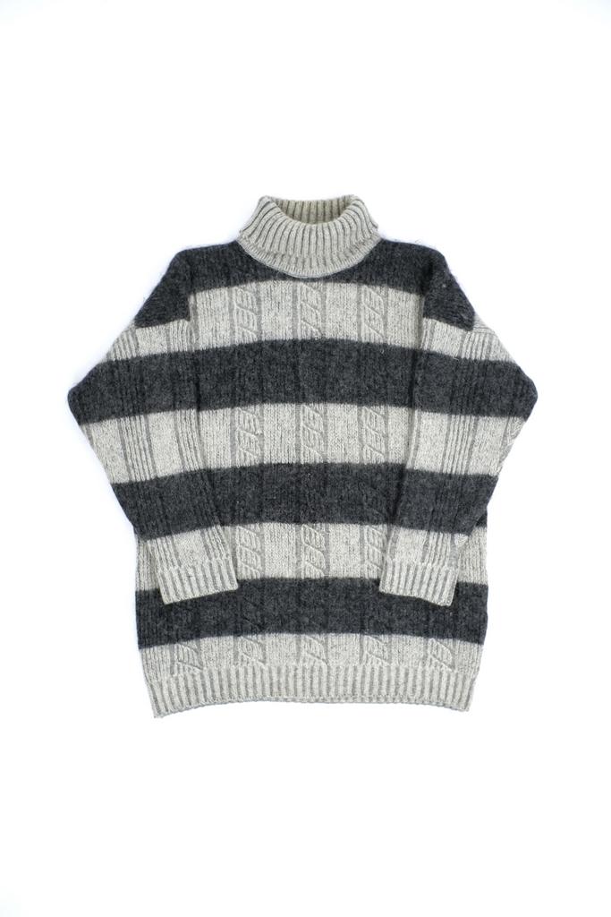 Свитер (No name)