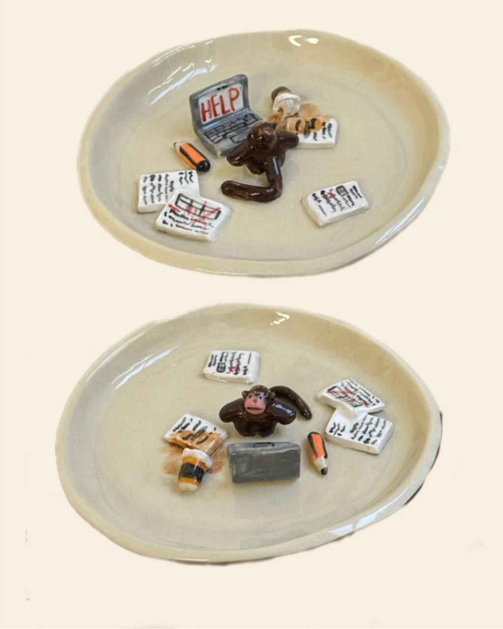 блюдце "офисная обезьяна разлила кофе"