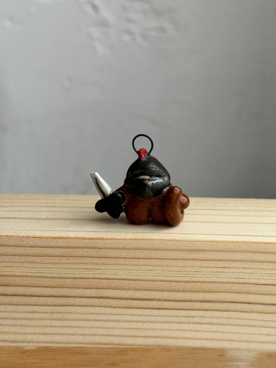 подвеска зверь-рыцарь коричневый