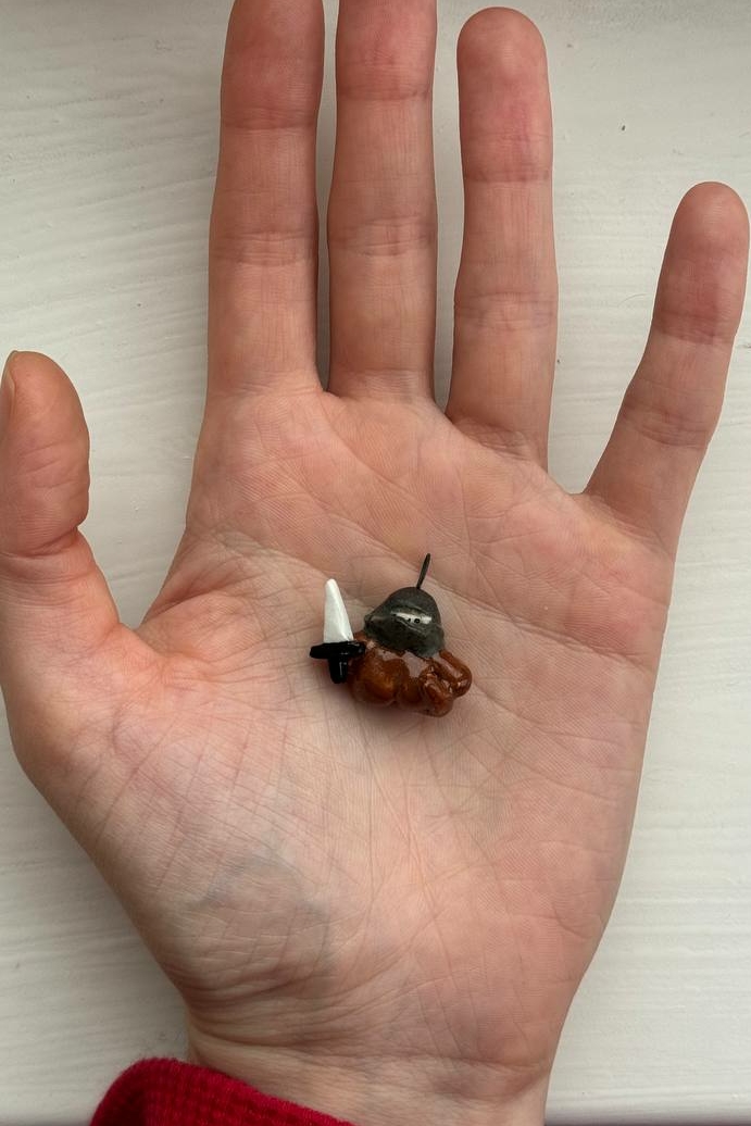 подвеска зверь-рыцарь коричневый 2