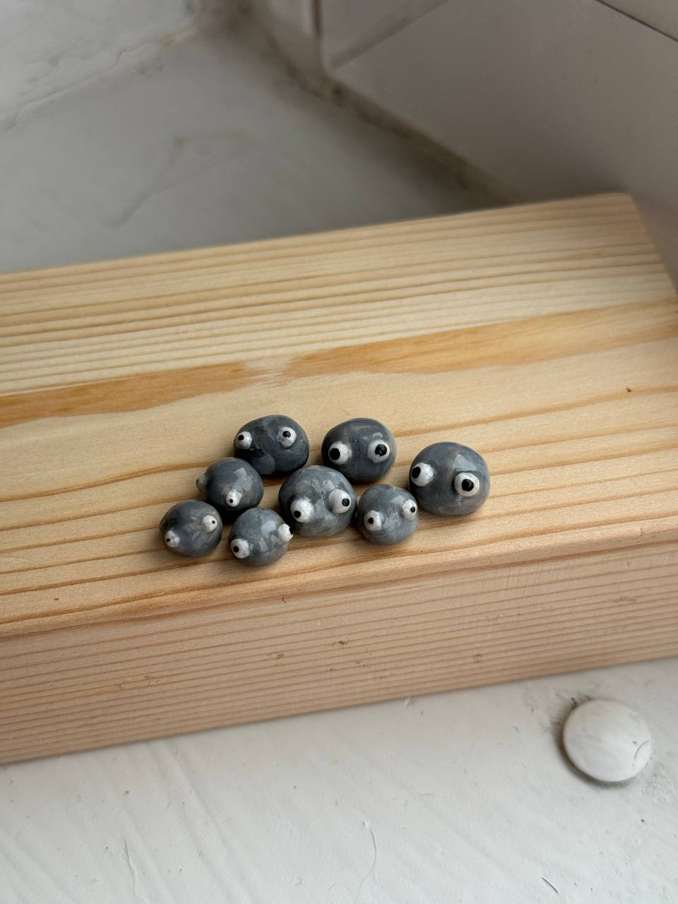 камень с глазами