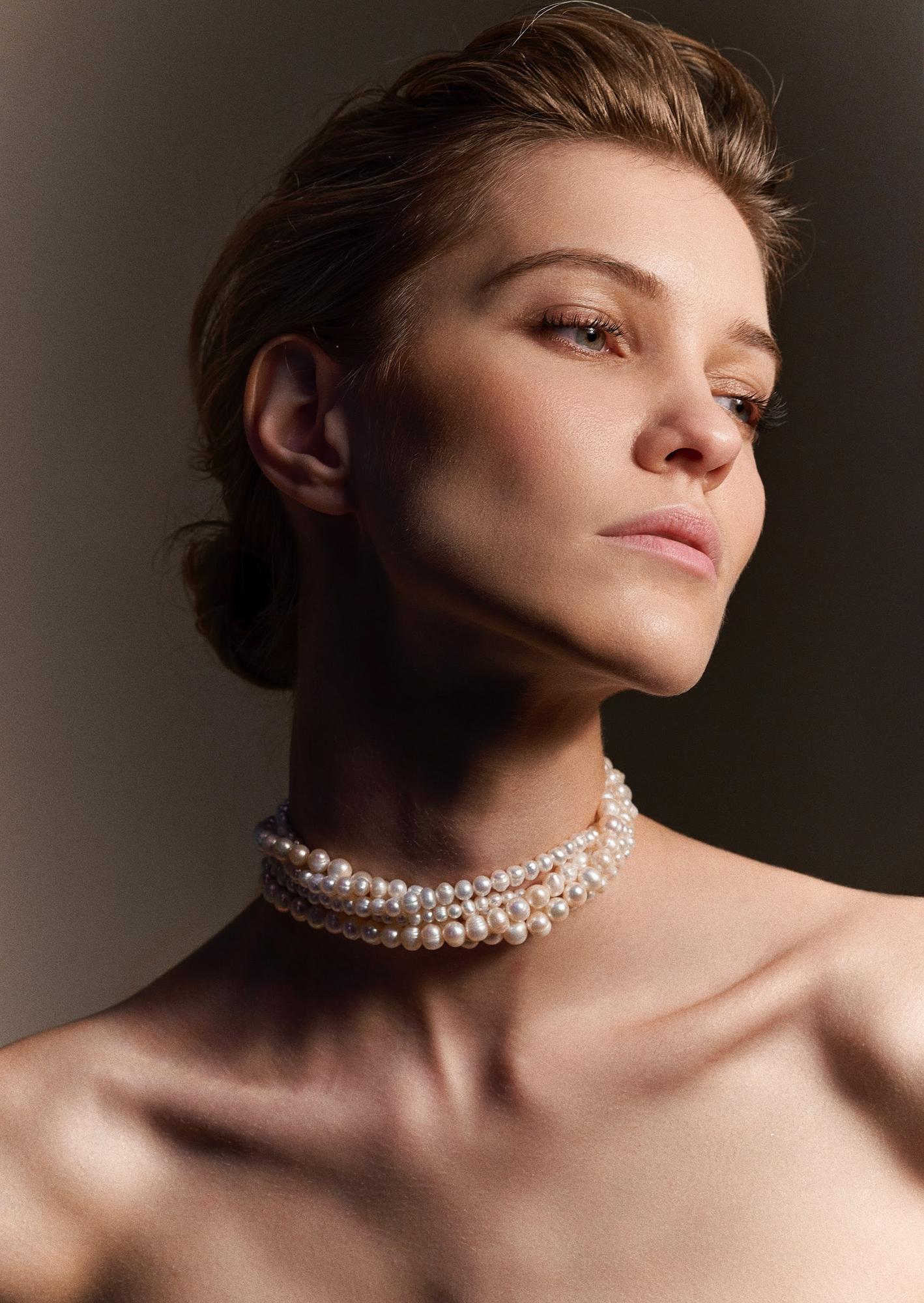 Pearl choker