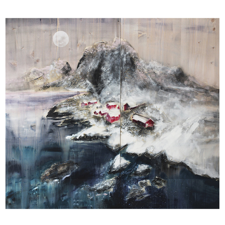 Розовая луна над Лофотенскими островами