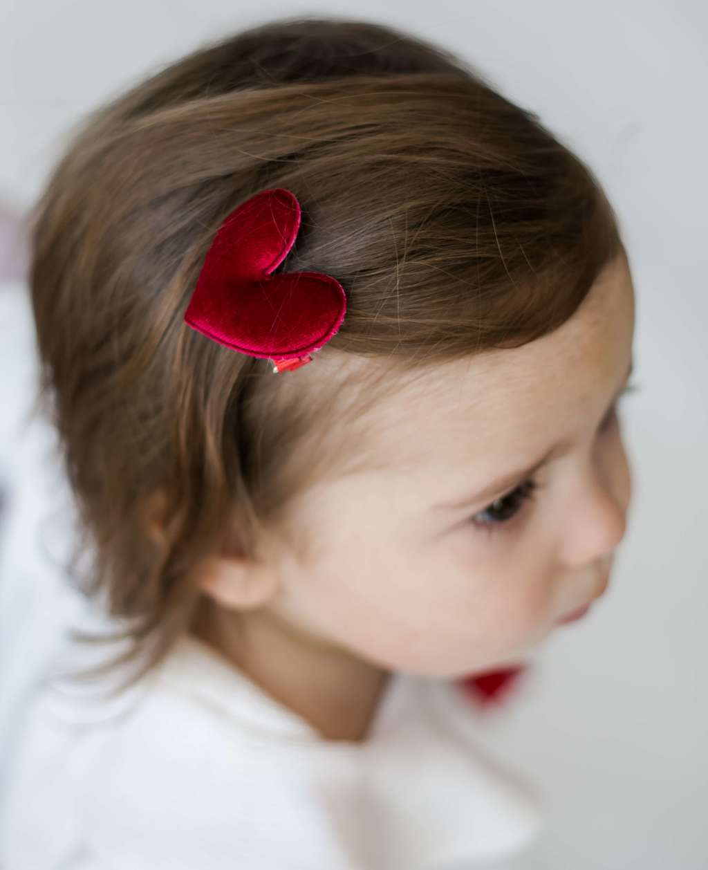 Заколка "Love is" цвет: красный