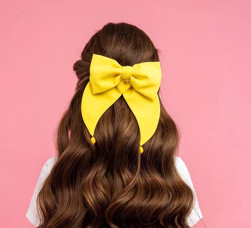 Бант на заколке «Lovely» с бусинами, цвет: желтый