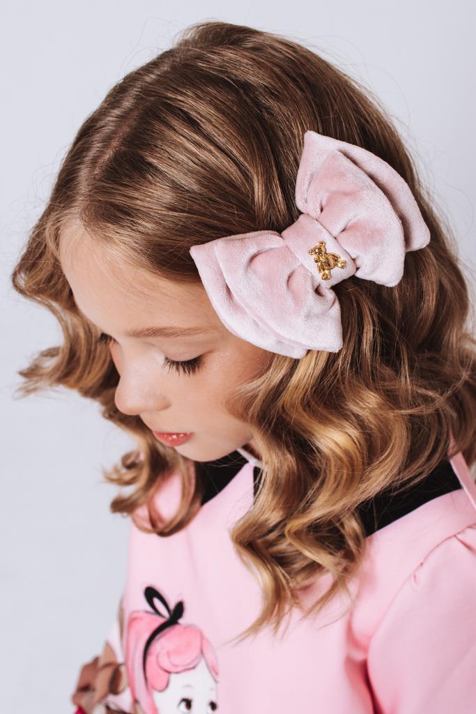 Велюровый бант с мишкой Olivia цвет: пудра