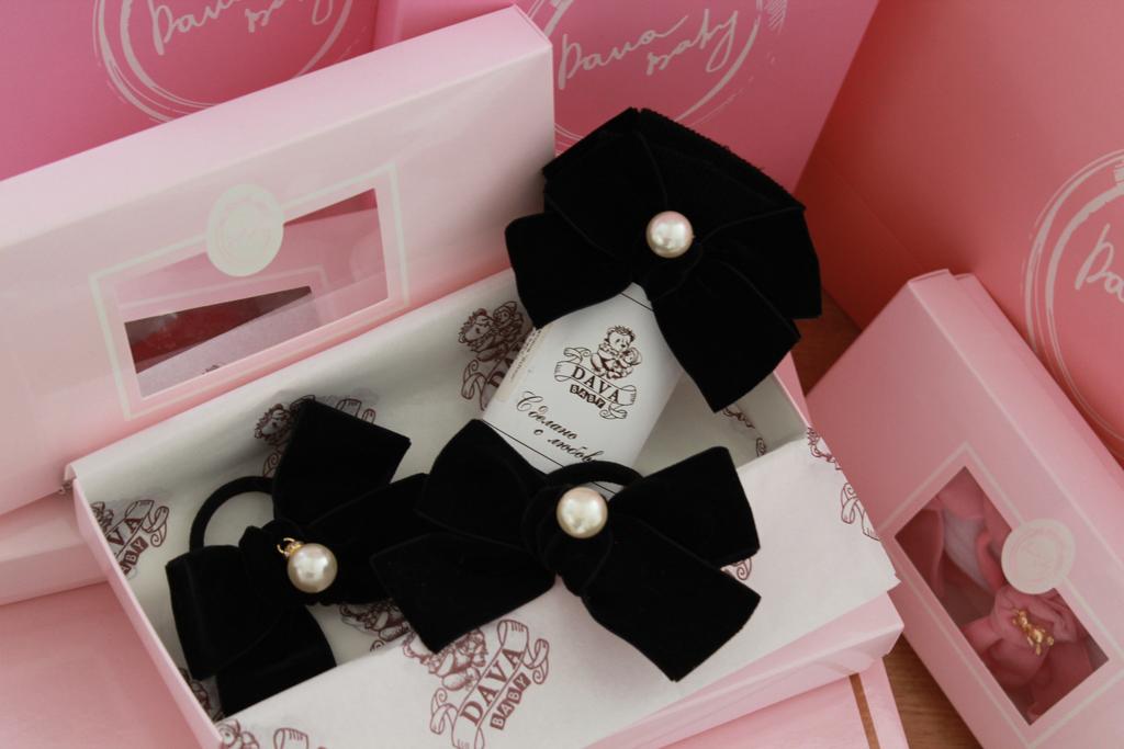 Подарочный набор  «Жемчужинка» =  гольфы черные + две резинки