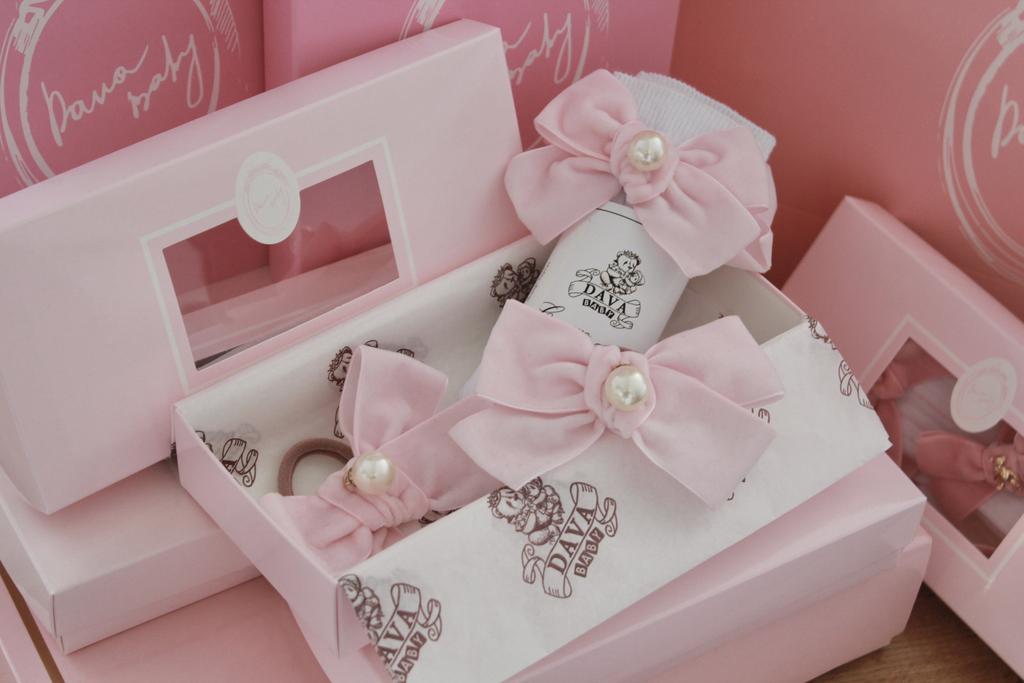 Подарочный набор  «Жемчужинка» =  гольфы  белые/нежно-розовый+ две резинки