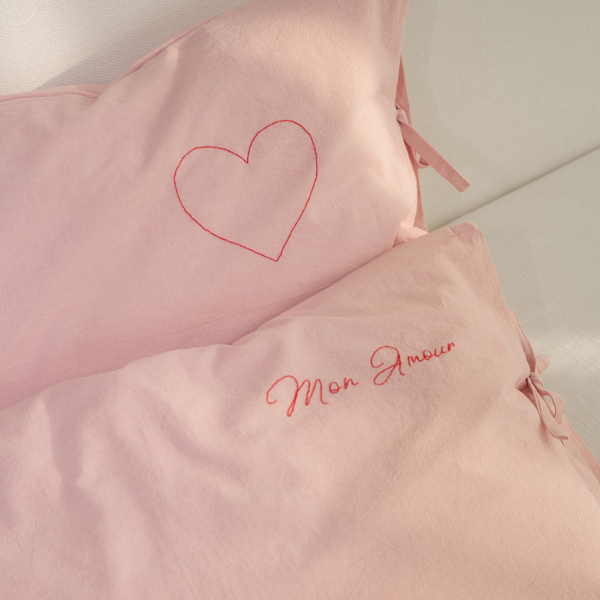 Наволочки с вышивкой ручной работы