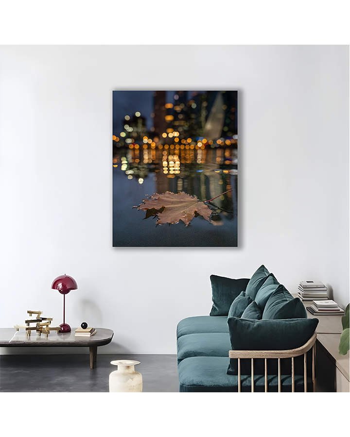 На сцене осень