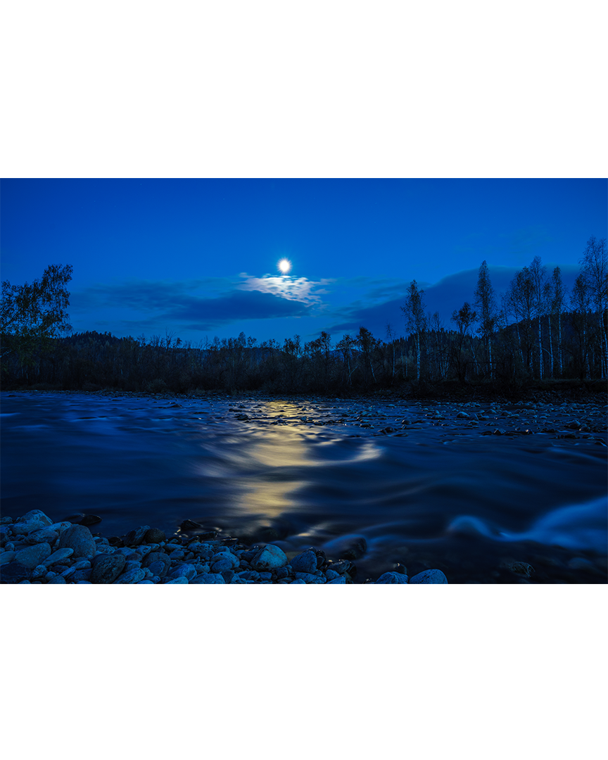 Лунная река