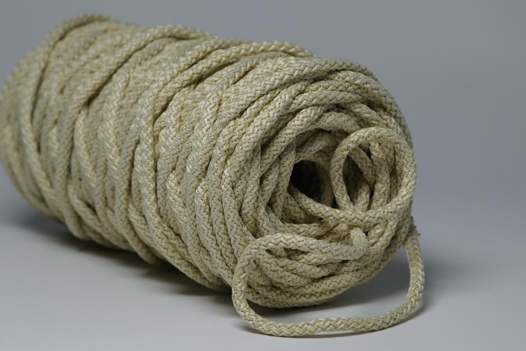 Полиэфирный шнур для вязания 5 мм Молочный