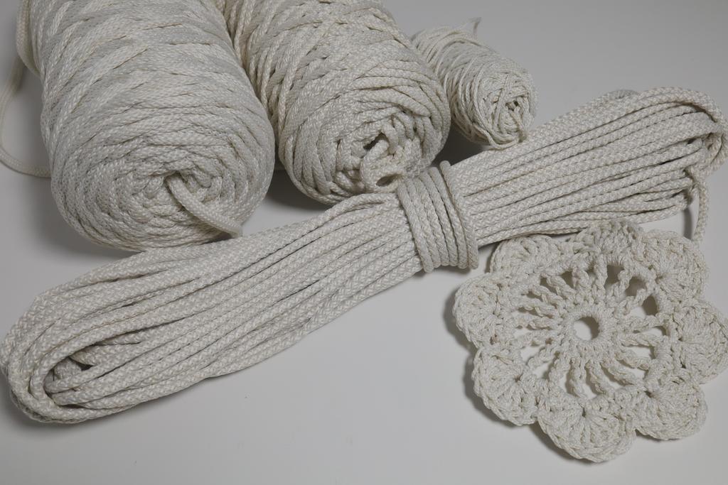 Полиэфирный шнур для вязания 5 мм Жемчуг-крем-брюле